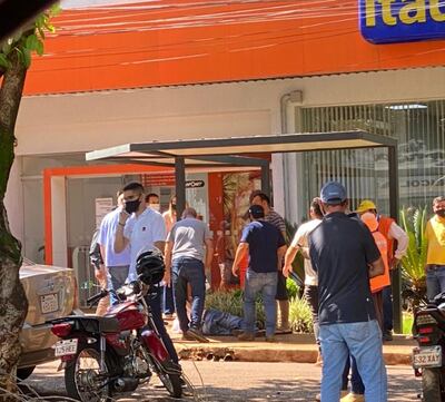 El salto se registró en el acceso de la entidad bancaria.