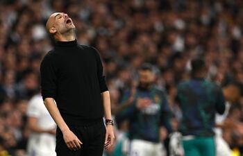 La frustración de Pep Guardiola al término del partido que el Manchester City perdió ante Real Madrid.