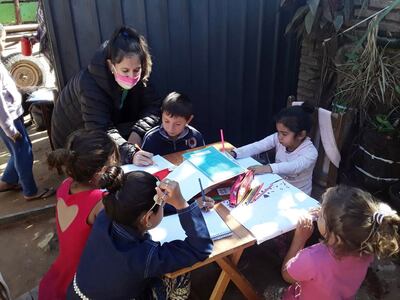 La propuesta de educación es más amigable con cuentos, colores, juegos y música.