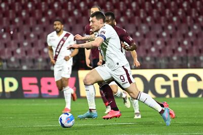Andrea Belotti en acción durante el partido que Torino derrotó ayer 1-0 al Salernitana.