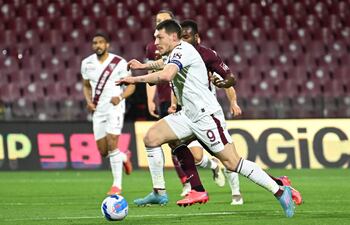 Andrea Belotti en acción durante el partido que Torino derrotó ayer 1-0 al Salernitana.
