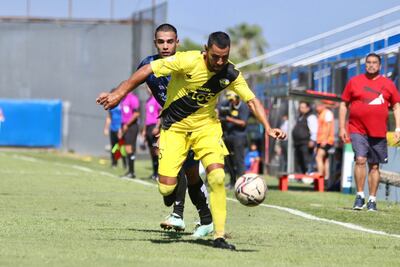 Édgar "Perrito" Gamarra, con años en el fútbol profesional, aporta su experiencia al Deportivo Recoleta, líder de la Primera División B.