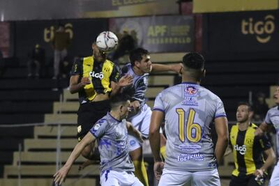 Guaraní venció 1-0 a Cristóbal Colón en Dos Bocas.