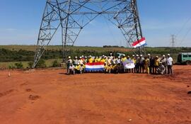 El pasado 29 de octubre, la ANDE repuso las torres caídas de la LT 500 kV en Itakyry.