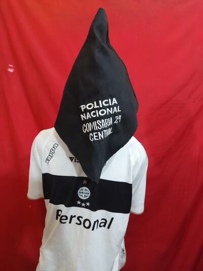 Un joven de 27 años fue detenido luego de haber ingresado a una vivienda y robado varios aparatos electrónicos, una bicicleta y dinero en efectivo.