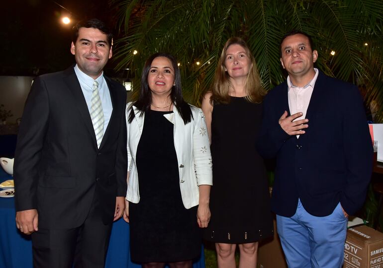 Juan Espínola, Gladys Montiel, Michelle Breuer y Lucas Vera.