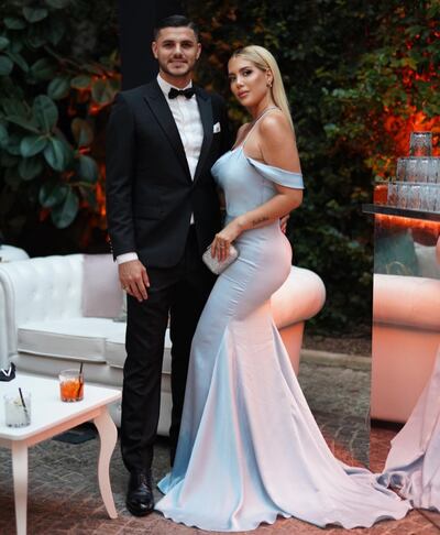 Mauro Icardi y Wanda Nara. El futbolista reaccionó misteriosamente tras los rumores de divorcio.