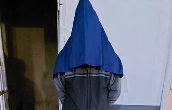 Víctor Hugo Espinoza Centurión, fue capturado por sus compañeros de trabajo y luego entregado a la Policía Nacional.