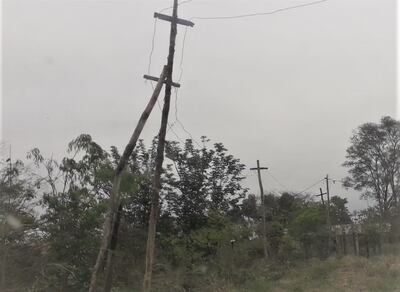 Instalaciones precarias de la Ande en Yasy Cañy.