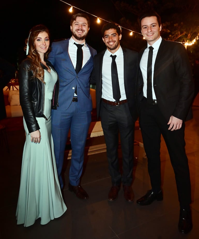 Melissa Gutiérrez, Federico Real, Santiago Mirotti y Pablo Cardoni.