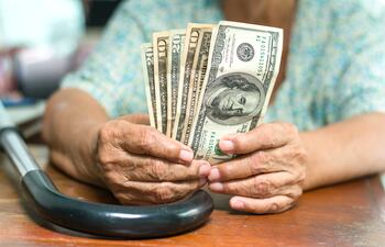 Se estima que hay al menos 1.000 víctimas de la banda de estafadores de ancianos.