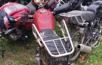 Motocicleta recuperada en Mariano Roque Alonso.