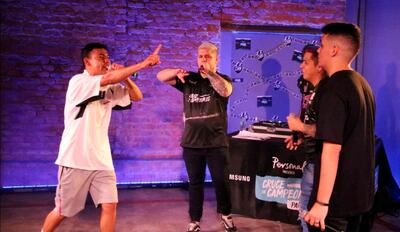 Febo (izquierda) durante su intervención en la ronda de la competencia regional de Cruce de Campeones, frente a Kicho.