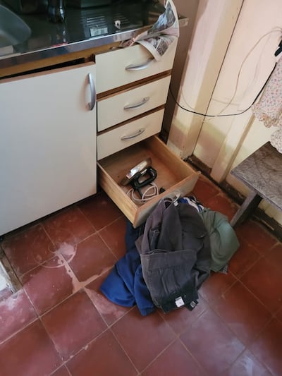 El mobiliario de donde fue robado el dinero durante los días feriados