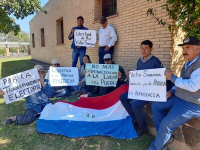 Convocan a la movilización en San Pedro para exigir libertad del docente Víctor Sanguina