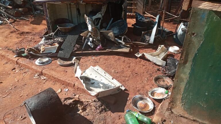 Todos los enseres se perdieron con el incendio.