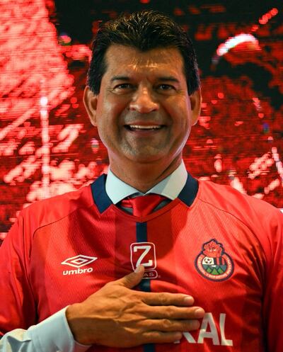José Saturnino Cardozo, 50 años, es el nuevo entrenador del Municipal, el club más laureado de Guatemala.