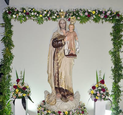 Imagen de la Virgen del Carmen, patrona espiritual de la feligresía católica de Villa Elisa.