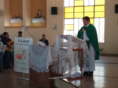 Presbítero Bernardo Ríos, cura párroco.