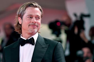 Brad Pitt comenta que "crecimos con esta idea de la masculinidad que consiste en ser fuerte, no mostrar debilidad, que no te falten al respeto...".