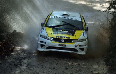 Ricardo Fretes y Alfredo Méndez remaron desde la cuarta posición del sábado hasta el primer lugar en la general tracción simple.