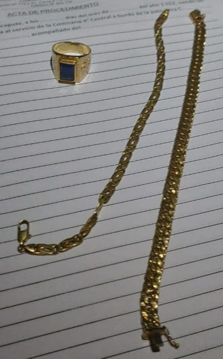 Algunas de las joyas recuperadas.