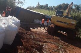 El aparatoso vuelco ocurrió en el distrito de Domingo Martínez de Irala.