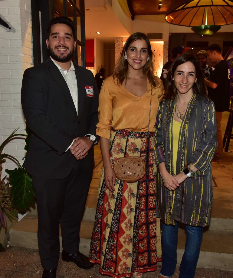Faisal Amado, Coti Urbieta y Cinzia Rossini.