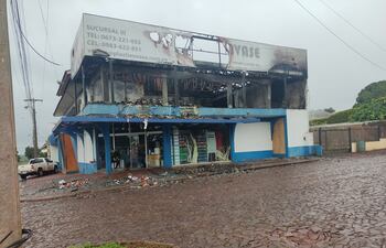 El local comercial siniestrado en Santa Rita.