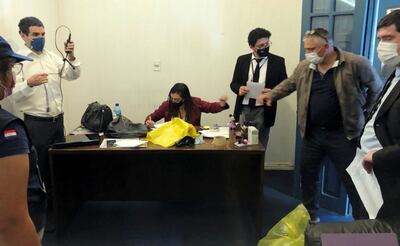 El presidente de la ONG Tadeo Andrés Álvarez Cristaldo (2° der.) estuvo durante la intervención.