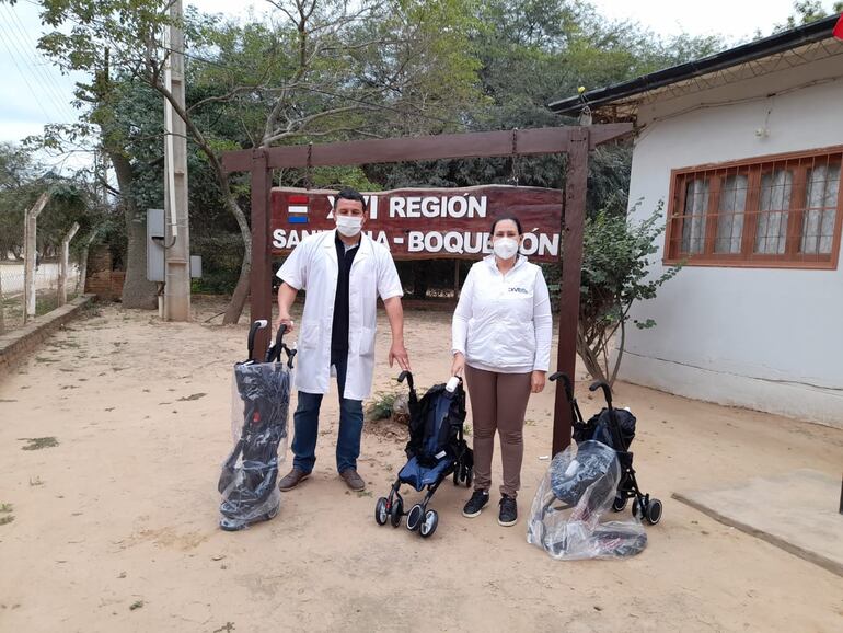 Hopital de Juguetes entrega regalos.