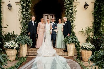 Los novios y sus padrinos.