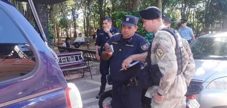 Efectivos policiales están analizando los circuitos de la zona.