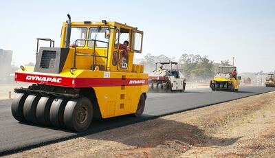 El ministro de Hacienda, Benigno López,  insistió ayer  en que la ejecución de  obras con financiamiento asegurado no se paralizará.