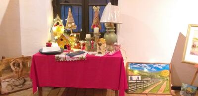 Los artistas son Jimmy Adorno y Ana María Méndez.