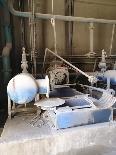 Funcionarios denunciaron en su momento que el molino viejo de la INC está desmenbrado. Su motos se envió a la planta de Vallemí, donde el motor del molino ya no funciona.