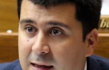 El diputado Sebastián Villarejo (Patria Querida), llamó la atención sobre quienes pretendan “negociar” sus votos.