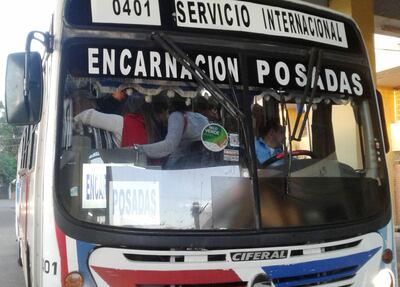 Para los argentinos, el pasaje en buses desde ayer cuesta  70 pesos (G. 11.200).