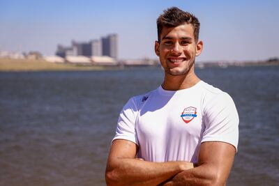 El deportista paraguayo Javier Insfrán posa en una entrevista con Efe.