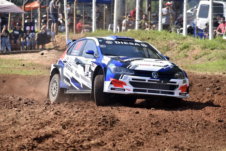 La perseverancia en algún momento premia con el éxito y eso está buscando Miki Zaldívar.