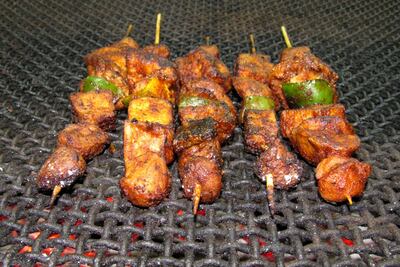 Los presentes podrán disfrutar del  asadito elaborado a base de vegetales.