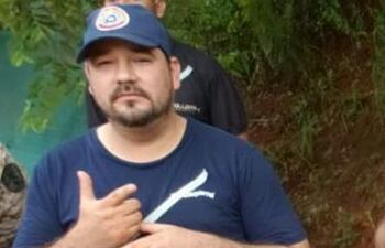 Horacio Ortiz, intendente.