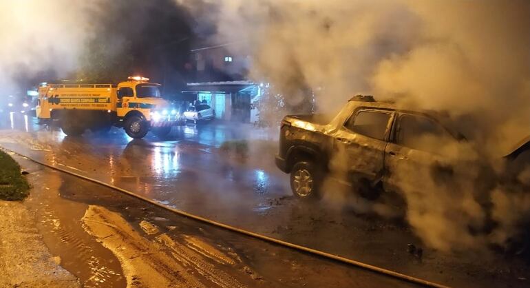 Bomberos lograron sofocar el incendio.