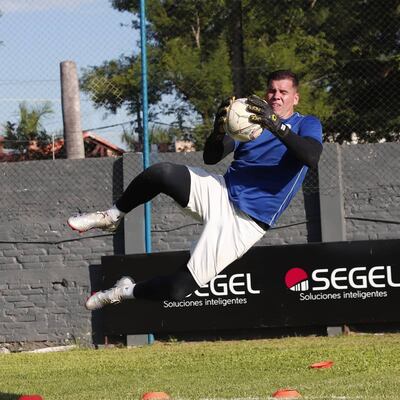 Mauro Cardozo no seguirá en el 12 de Octubre.