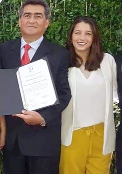 El diputado Roberto González (ANR) junto a su hija Belén.