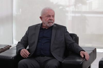 El presidente Luiz Inácio Lula da Silva comenzó este lunes con una serie de encuentros de alto nivel en su despacho, el único lugar que se salvó de la depredación realizada el domingo por bolsonaristas radicales que intentaron derrocarlo.
