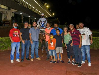 Pack of Win del stud San Benigno ganó al caer el telón de la jornada del domingo, en el hipódromo de Asunción.