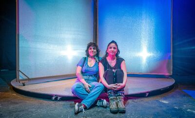 Flori Rodríguez y Carolina Ronquillo presentaron la obra desde Nhi-Mu.