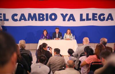 Esperanza Martínez, Efraín Alegre y Soledad Núñez presentaron el programa de gobierno.