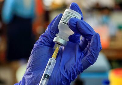 Un frasco con la vacuna Pfizer.